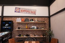 山下健二郎「ROPPONGI BASE」の様子。