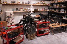 山下健二郎「ROPPONGI BASE」の様子。