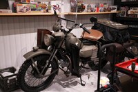 山下健二郎「ROPPONGI BASE」に展示された私物バイク。