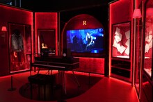 今市隆二「Resonance of Red」の様子。