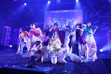 「WHITE SCORPION 1st Anniversary LIVE ～追撃。～」の様子。(c)OVERSE