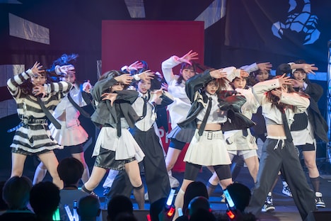 「WHITE SCORPION 1st Anniversary LIVE ~追撃。~」の様子。