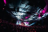 「昼下がりの星、続く旅路」東京・LIQUIDROOM公演の様子。（Photo by Jin Tachibana）