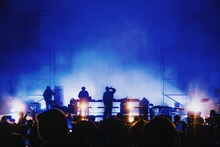 JJJ「Nov Tour」東京・日比谷公園大音楽堂（日比谷野音）公演の様子。