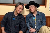 左からEXILE TAKAHIRO、ØMI。(c)テレビ朝日