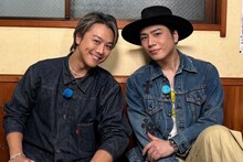 左からEXILE TAKAHIRO、ØMI。(c)テレビ朝日