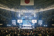 今年10月に行われたASPの日本武道館公演の様子。