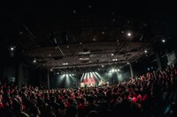 「昼下がりの星、続く旅路」東京・LIQUIDROOM公演の様子。