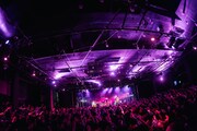 「昼下がりの星、続く旅路」東京・LIQUIDROOM公演の様子。