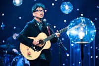 「SONGS」より、南こうせつ。（写真提供：NHK）