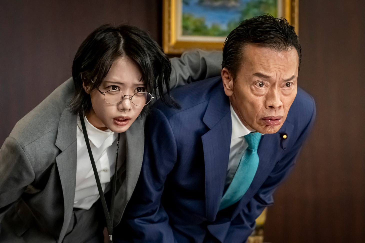 「民王R」に出演したあの（左）、遠藤憲一（右）。(c)テレビ朝日