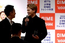 ヒャダインに詰め寄る小島健。