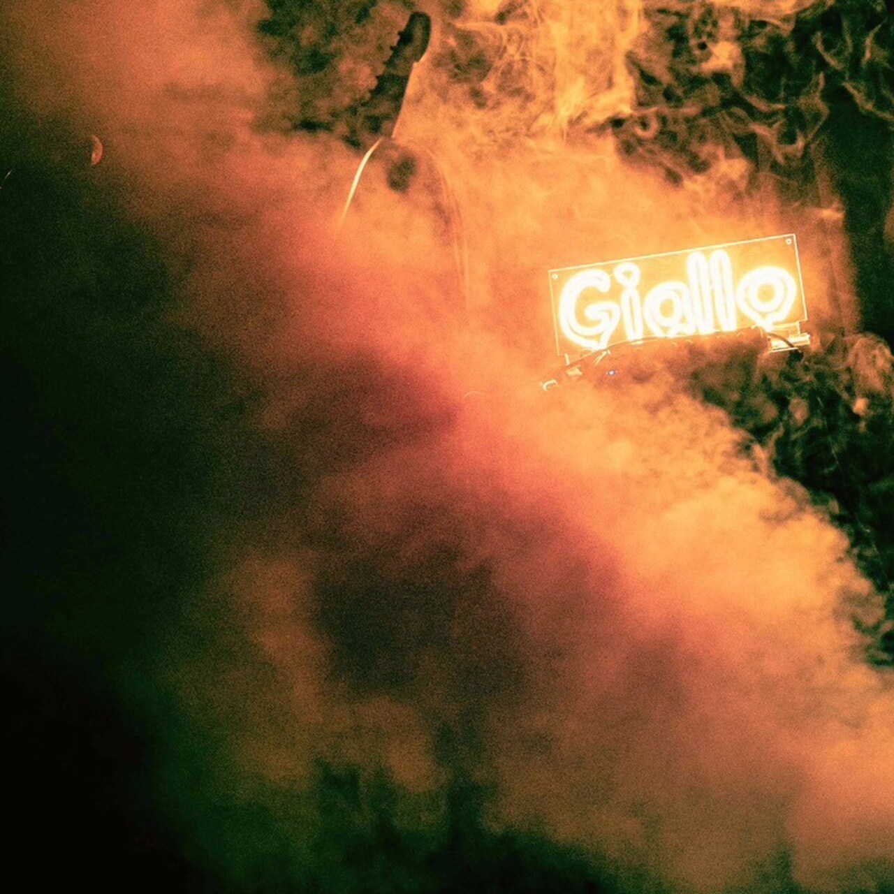 轟音の向こう側を目指すGiallo、涙を流して新デモ音源集完成