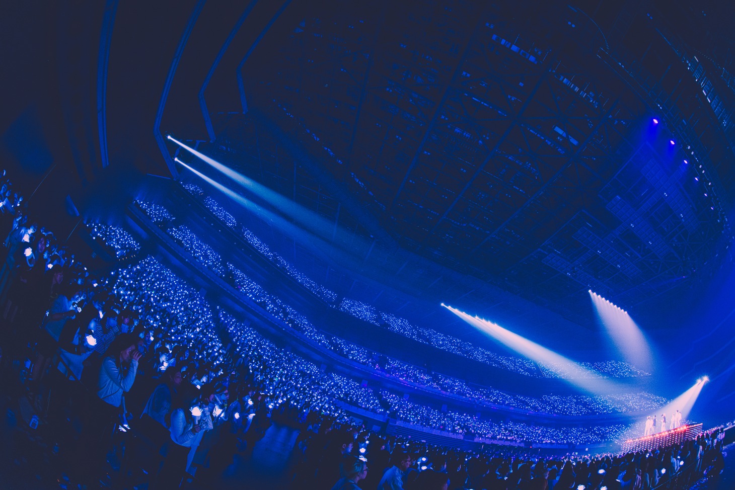 「2024 ZEROBASEONE THE FIRST TOUR『TIMELESS WORLD』IN JAPAN」の様子。（撮影：白石達也 ）(c)WAKEONE / LAPONE ENTERTAINMENT