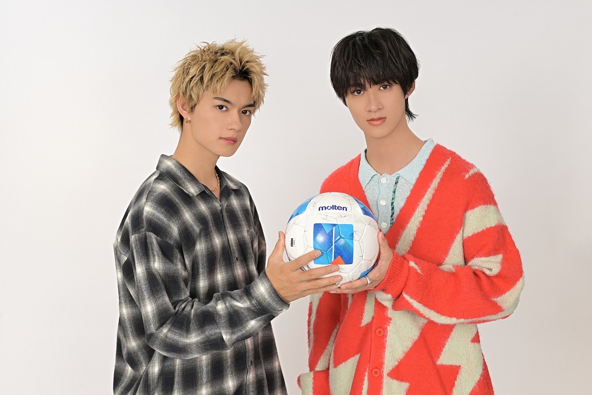 左から佐野勇斗、曽野舜太。(c)TBS