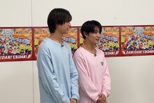 阿久根温世（ICEx）とハル（超特急）。(c)「DAN!DAN!EBiDAN!」製作委員会