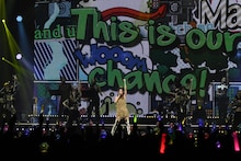 「25th Anniversary Mai Kuraki Live Project 2024 "Be alright ! "」東京ガーデンシアター公演の模様。