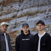 GAGLEの拠点・仙台の街並みや郊外の自然を映した「Y字路」MV