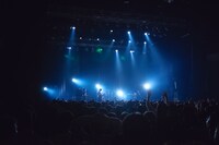 家主のライブの様子。（撮影：今井駿介）