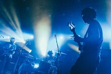 Age Factoryのライブの様子。（Photo by Kazma Kobayashi［Bearwear, UUWorks］）