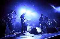 ART-SCHOOLのライブの様子。（Photo by HIRIHISA NAKANO）