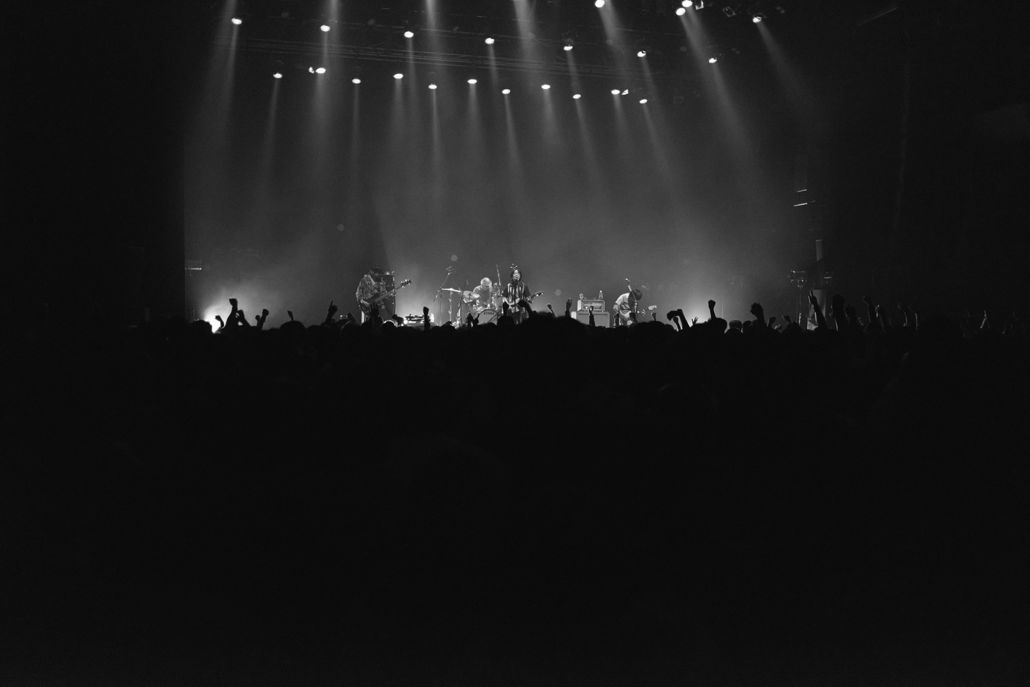 the pillowsのライブの様子。（撮影：今井駿介）