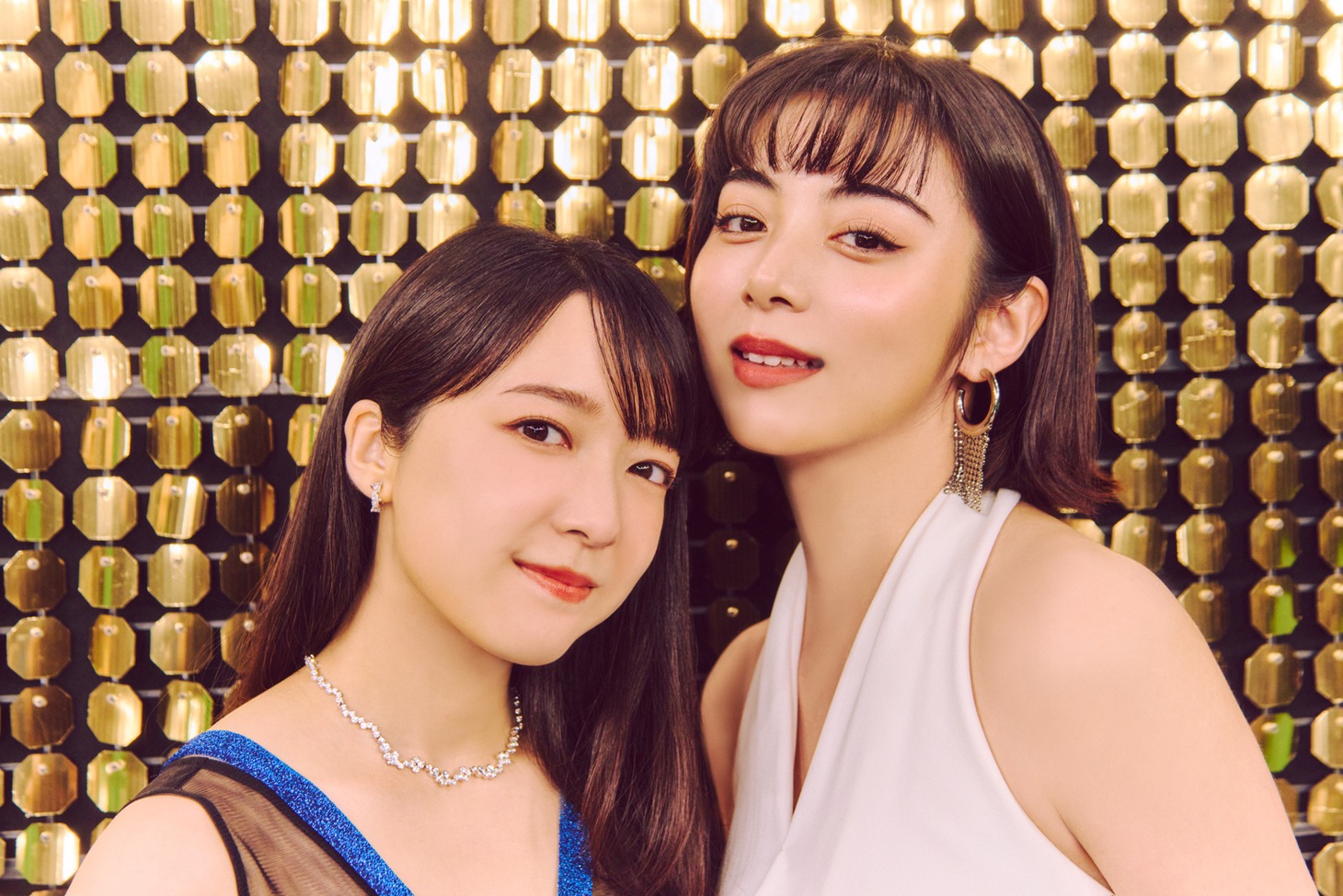 左から上白石萌音、池田エライザ。