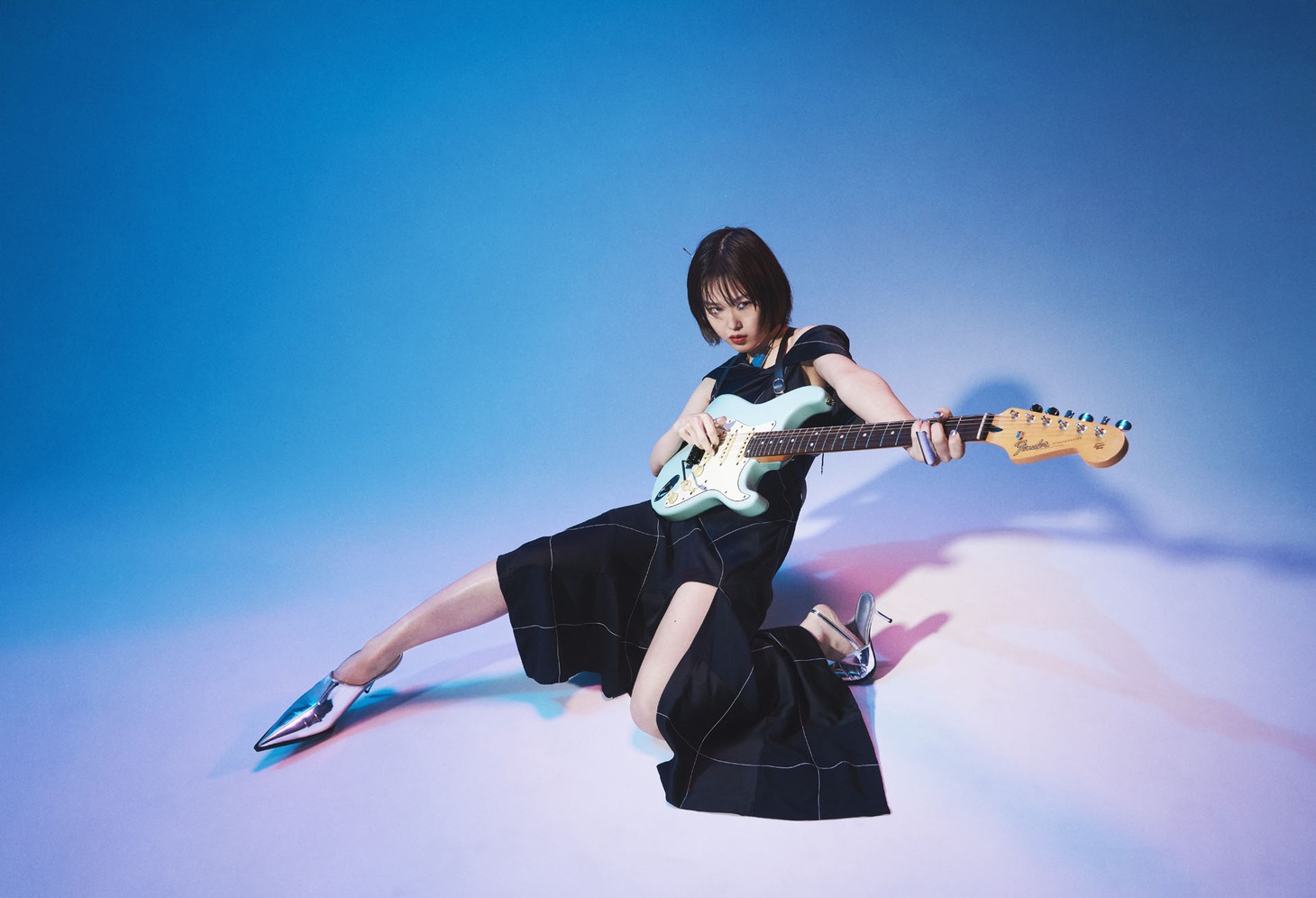 「Rei Stratocaster R246」キービジュアル（Photo by Tomoyuki Kawakami）