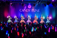 CANDY TUNEによる東京・LIQUIDROOM公演の様子。