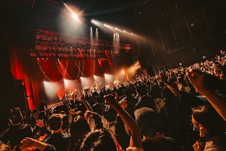 ズーカラデルワンマンツアー「朝が来たら私たち」の様子。（撮影：オバタチヒロ）