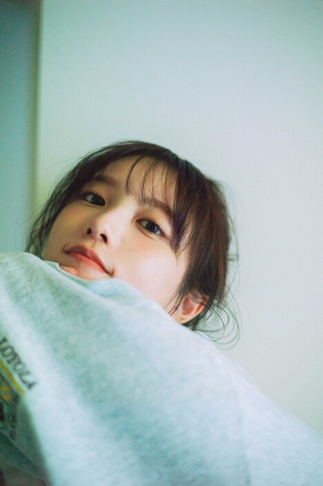 与田祐希3rd写真集（タイトル未定）より。（撮影：細居幸次郎）