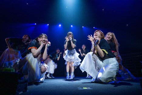 「えびぞりダイアモンド!!」を歌うえびちゅう。