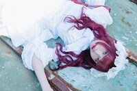 「藍染カレン フォトエッセイ 藍臓」掲載写真 (c) GENKOSHA Co.,Ltd. 2025