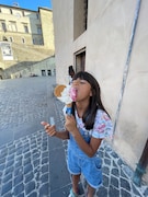 大好物のジェラートを食べるらうら。