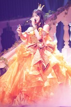 鎮西寿々歌（FRUITS ZIPPER）（撮影：ヨシモリユウナ、森好弘）