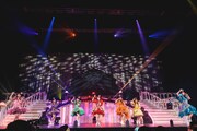 「FRUITS ZIPPER JAPAN TOUR 2024 - AUTUMN - THE STORY OF SEVEN COLORS」の様子。（撮影：ヨシモリユウナ、森好弘）