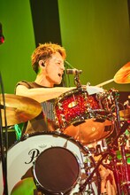 KENTA（Dr）（撮影：鳥居洋介）