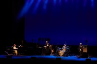 「矢野顕子さとがえるコンサート2024 featuring 小原礼・佐橋佳幸・林立夫」NHKホール公演の様子。（Photo by YUSUKE TAKAMURA）