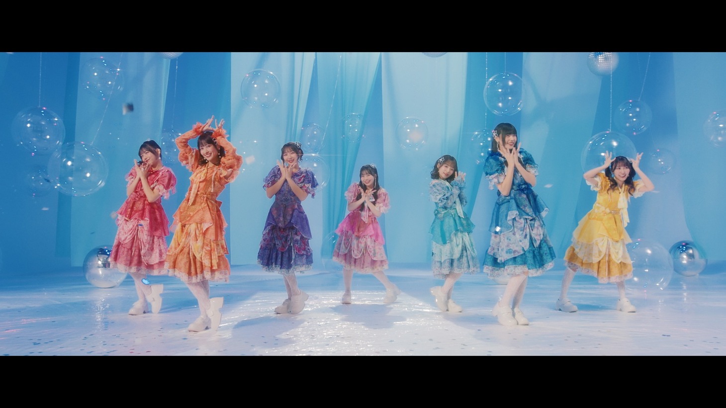 SWEET STEADY「ダイヤモンドデイズ」ミュージックビデオより。