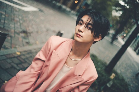 「吉澤要人ファースト写真集 ナニモノ」先行カット