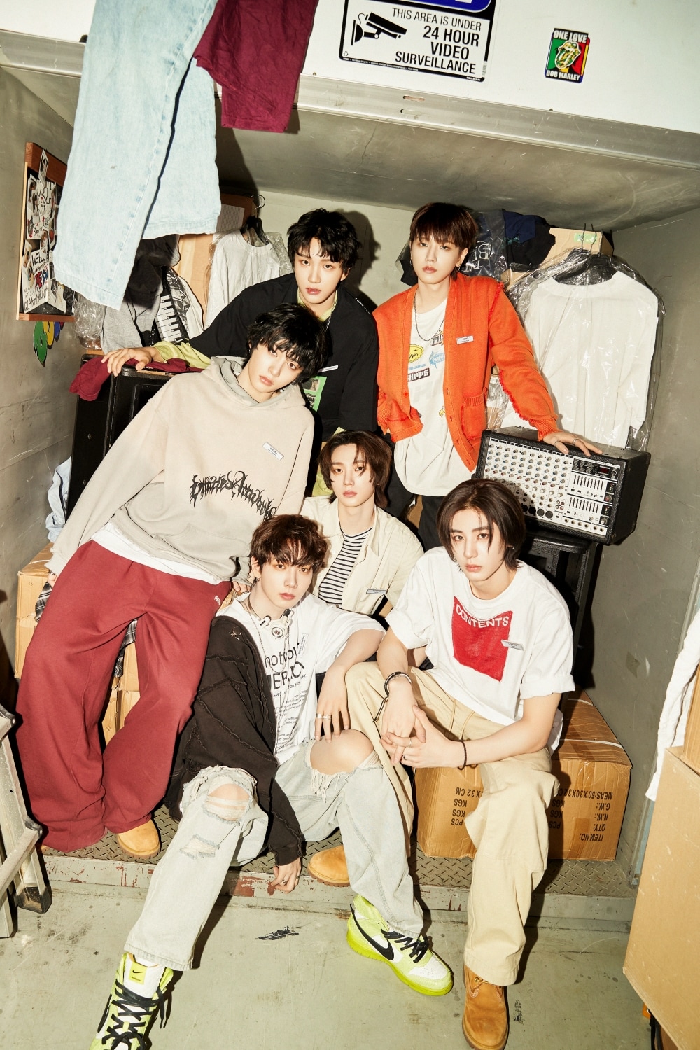 BOY NEXT DOOR ボイネク　シーグリ2024 BOYNEXTDOOR 2024 SEASON'S GREETINGS【グッズ】 | BOYNEXTDOOR