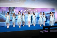 “波越えダンス”をレクチャーするME:I。