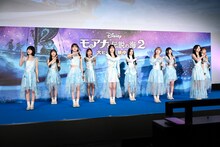 “波越えダンス”をレクチャーするME:I。