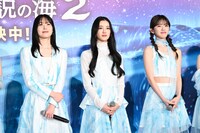 左からMOMONA、MIU、COCORO。