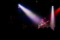 佐々木直人（B, Vo  / リアクション ザ ブッタ）（撮影：松本いづみ）