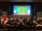「ぷしゅソングフェス きて！みて！うたって♪♪ぷしゅっとおんがくのせかい」札幌文化劇場 hitaru公演の様子。(c)テレビ東京