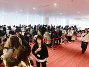 「ぷしゅソングフェス きて！みて！うたって♪♪ぷしゅっとおんがくのせかい」札幌文化劇場 hitaru公演の様子。(c)テレビ東京