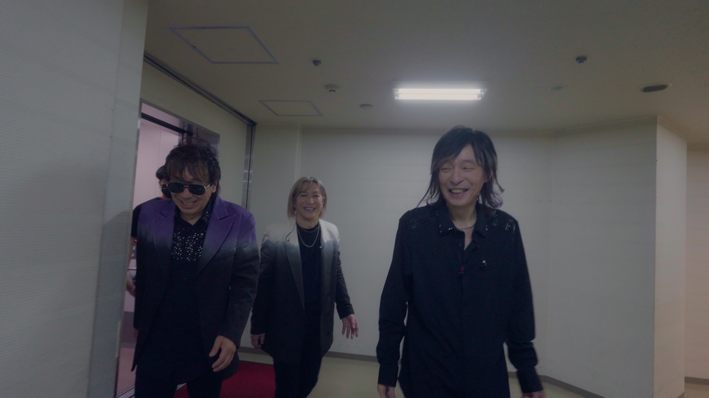 「TM NETWORK Carry on the Memories -3つの個性と一つの想い-」より。