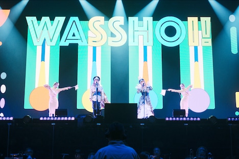 椎名林檎「（生）林檎博'24 -景気の回復-」の様子。（撮影：ヤオタケシ）