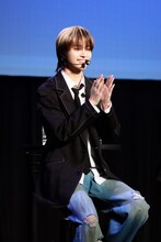 EJ（&TEAM）(c)HYBE LABELS JAPAN